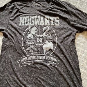 hogwarts tshirt